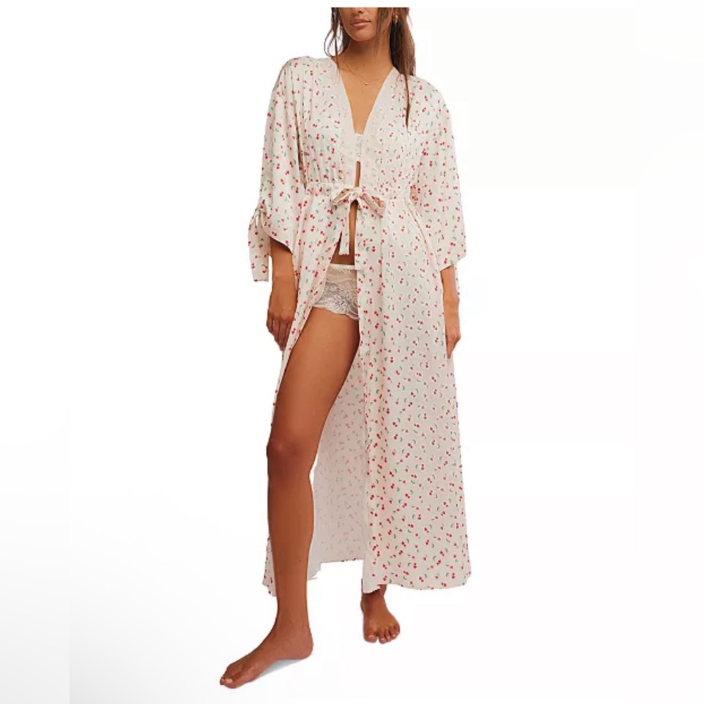 Free People Women's First Blush Printed 3/4-Sleeve Robe
